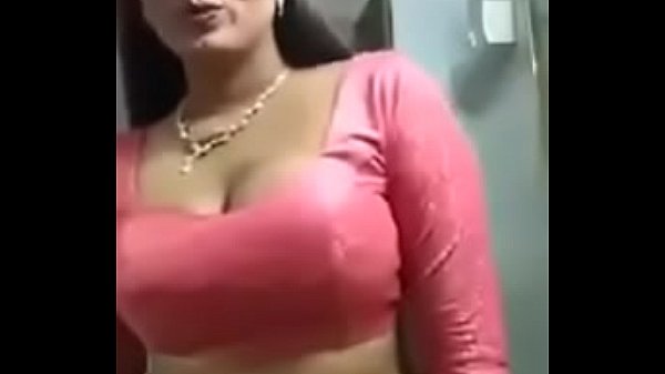 bhabhi show boobs